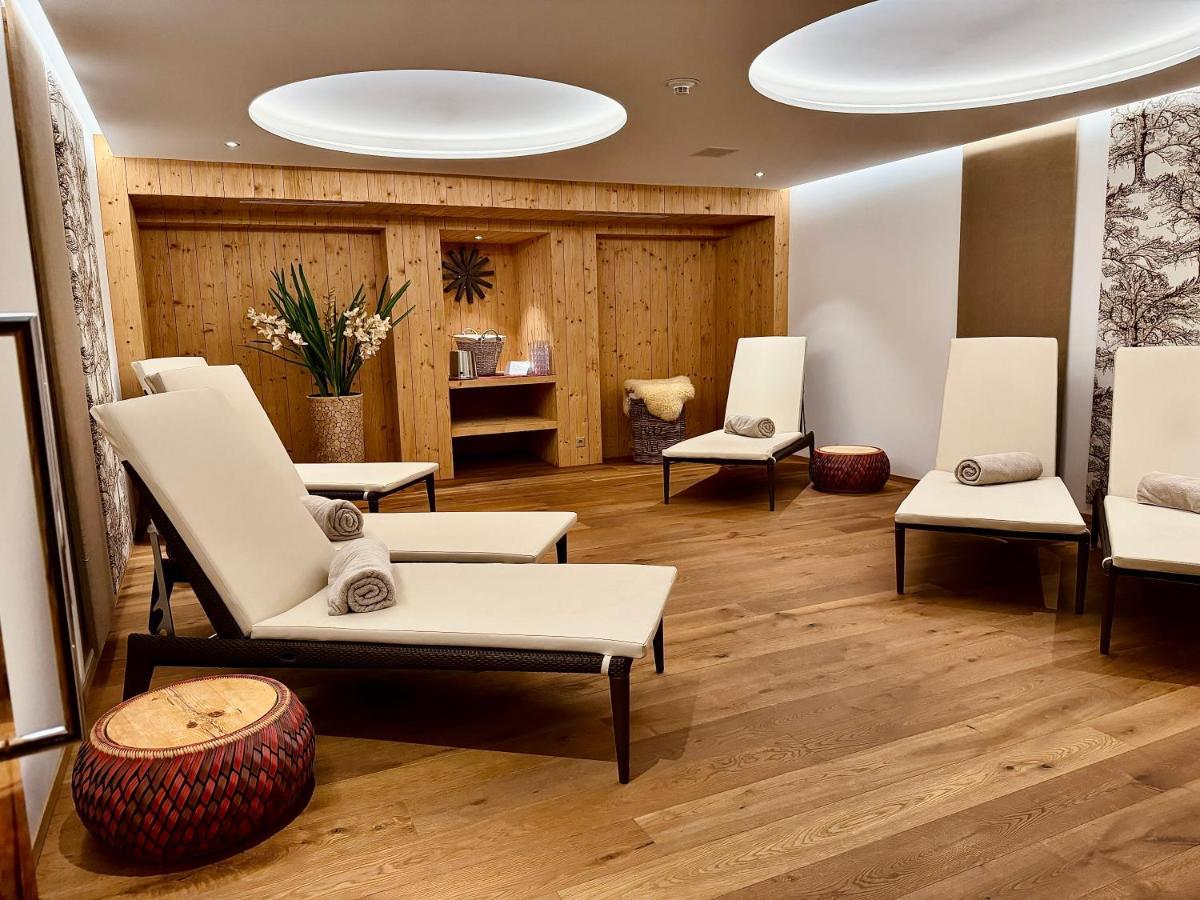 Seven Alpina Boutique Hotel クロスタース エクステリア 写真