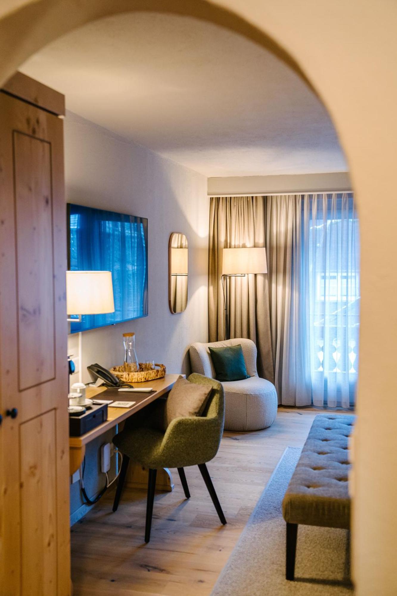 Seven Alpina Boutique Hotel クロスタース エクステリア 写真