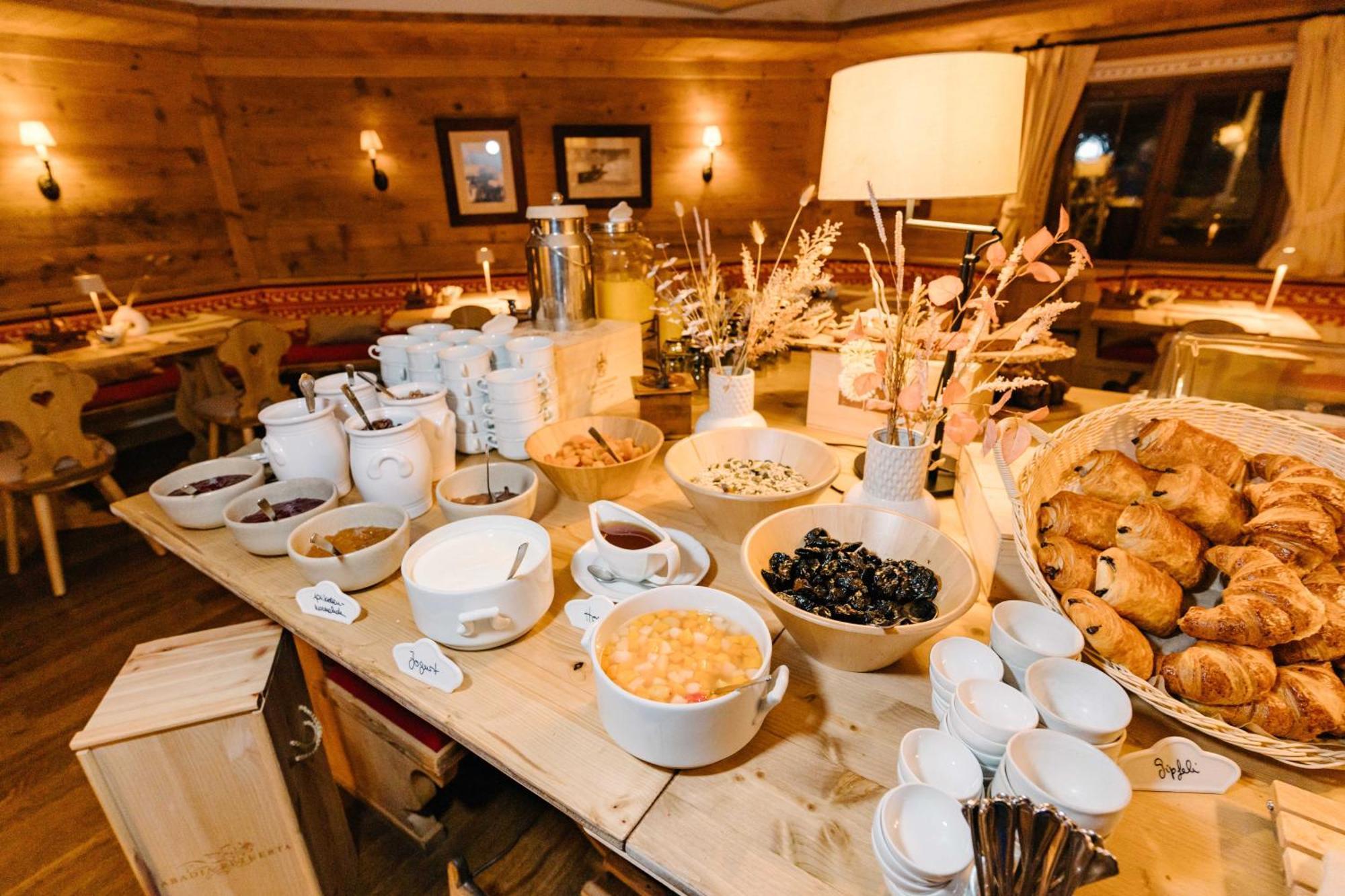 Seven Alpina Boutique Hotel クロスタース エクステリア 写真